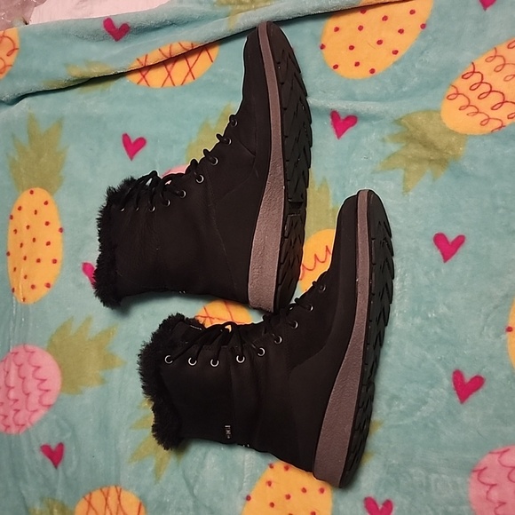 Merrell Boots size 9 Black - Picture 3 of 8